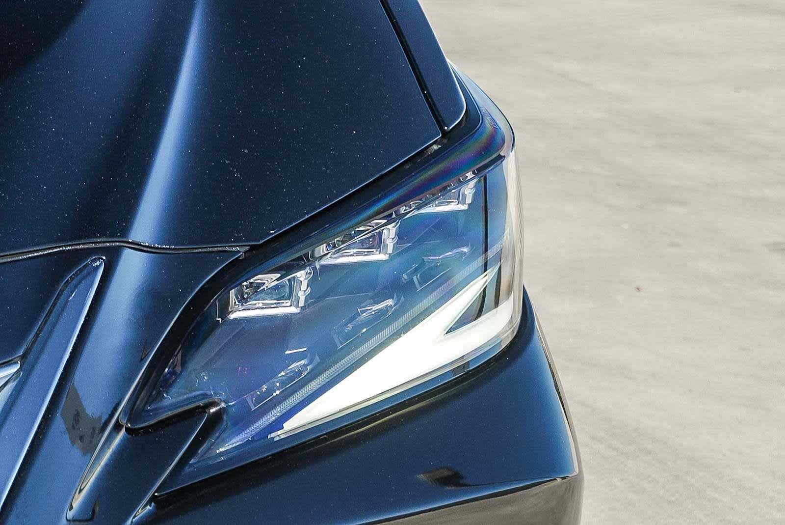 Thumbnail: 2023 Lexus ES - 7