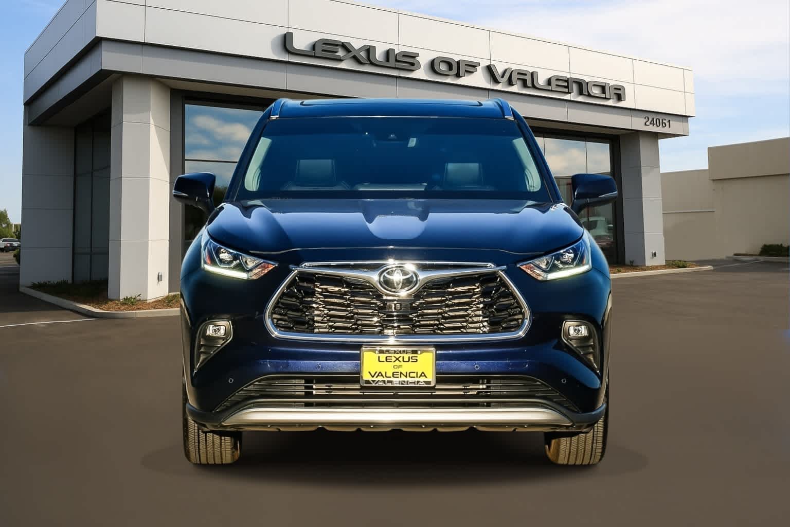 Thumbnail: 2024 Toyota Highlander - 6
