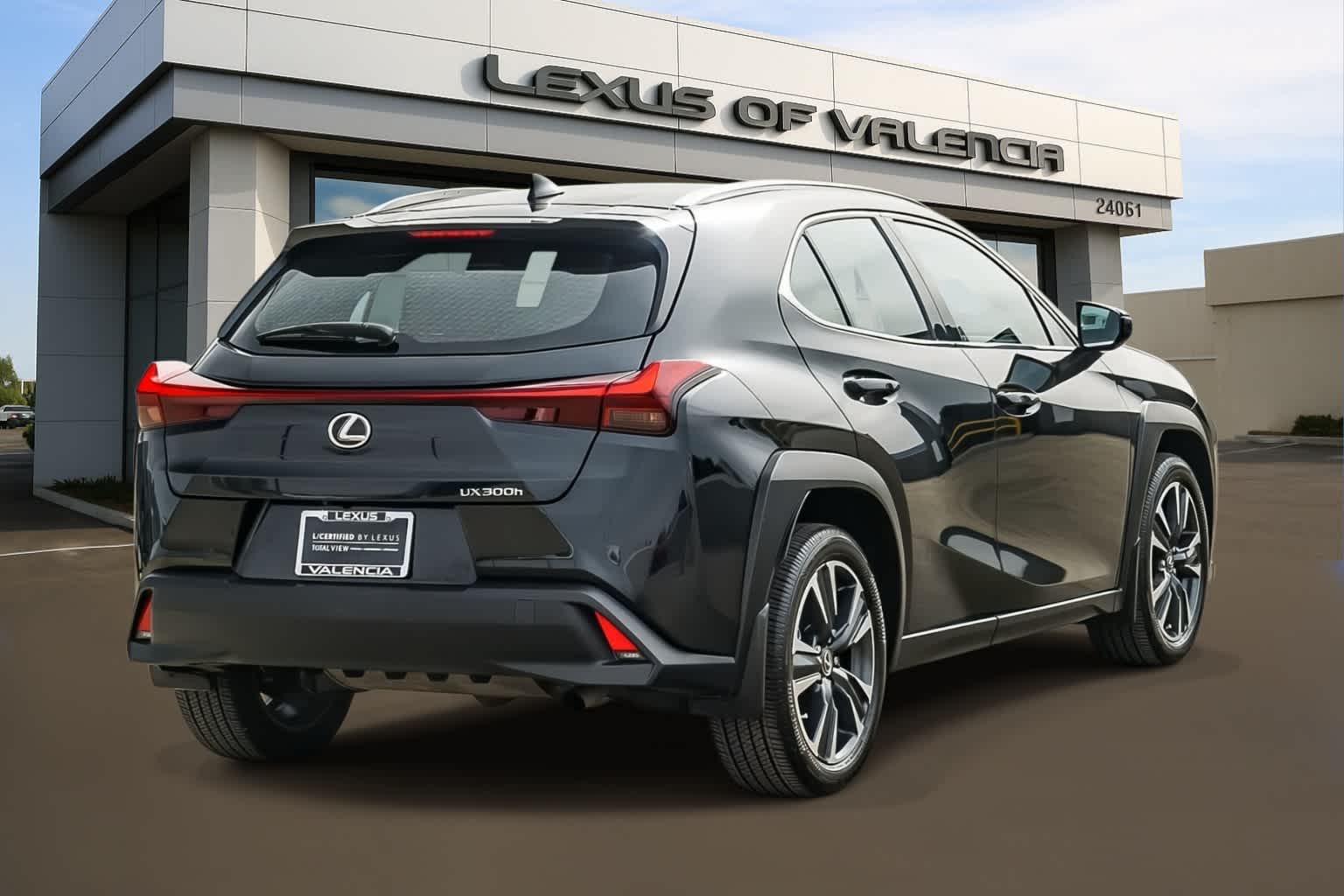 Thumbnail: 2025 Lexus UX - 4