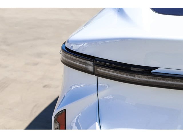 2026 Lexus ES Hybrid 350h Premium - Photo 13