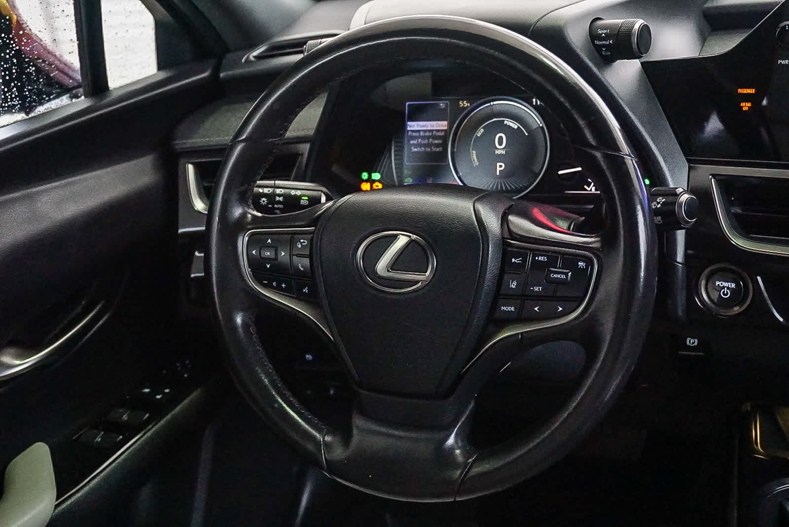 Thumbnail: 2023 Lexus UX - 13