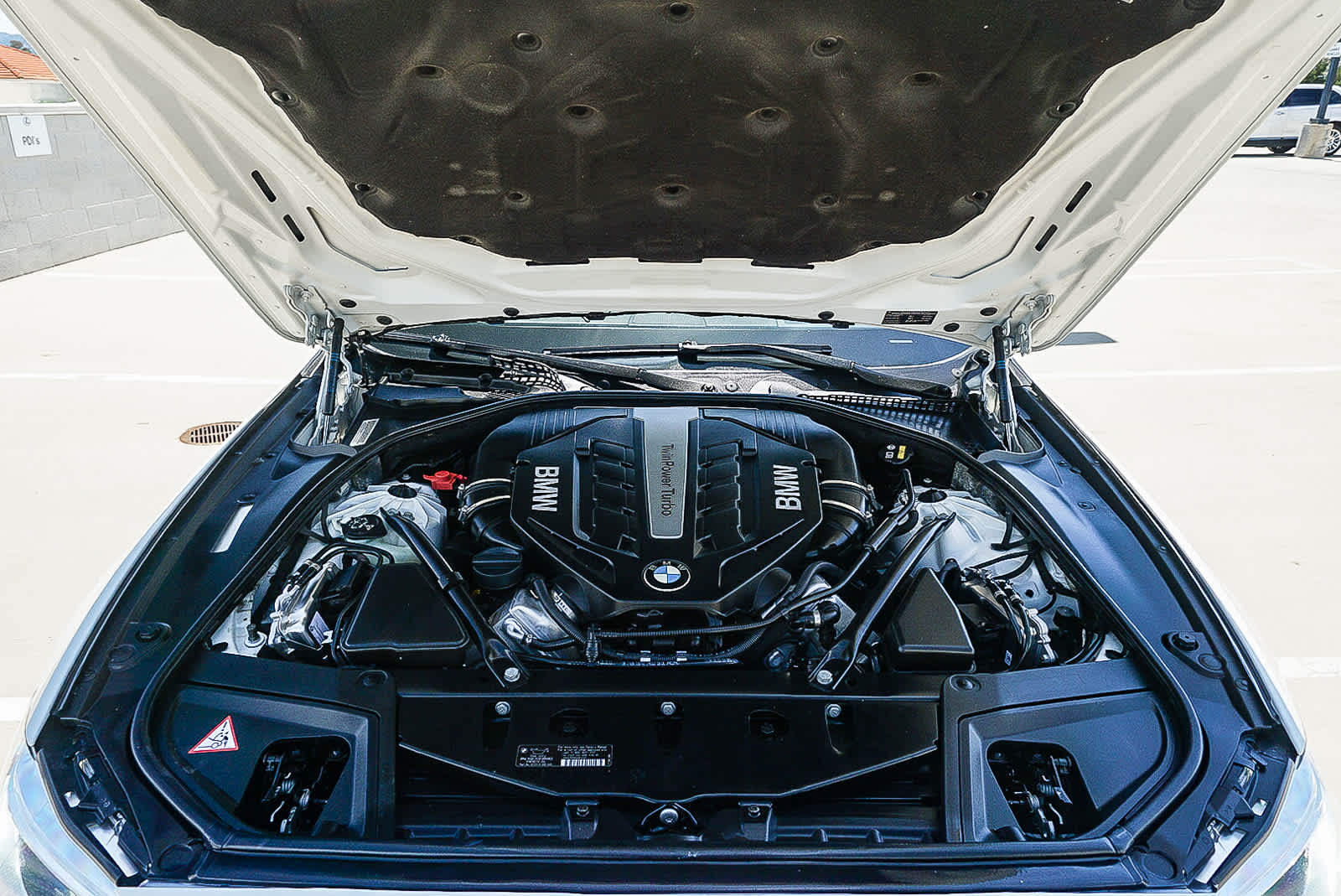 Thumbnail: 2014 BMW 5 Series - 28
