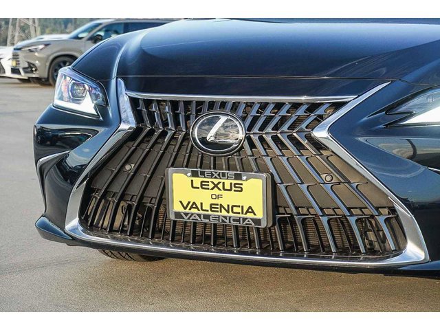 Thumbnail: 2025 Lexus ES - 8