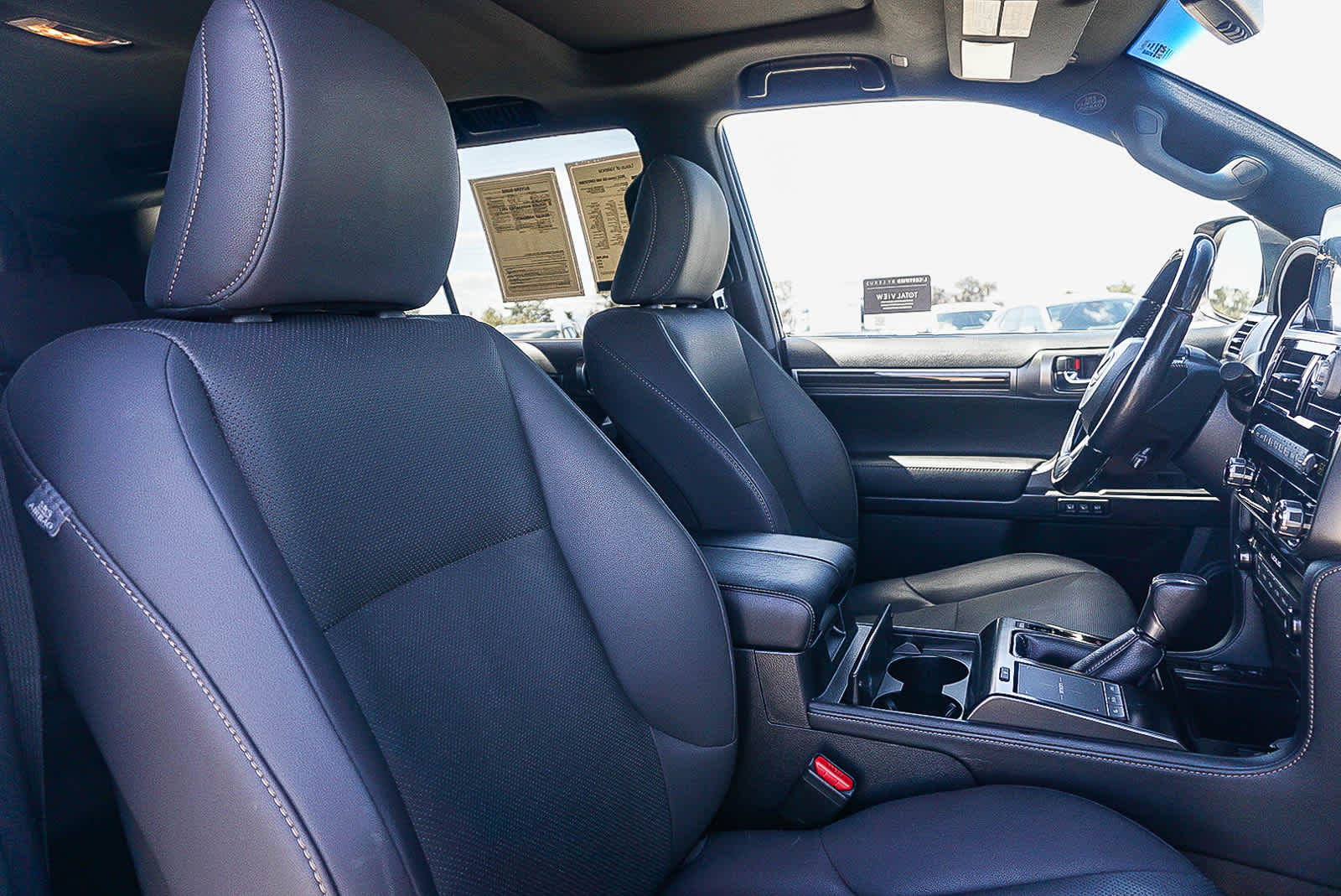 Thumbnail: 2022 Lexus GX - 17