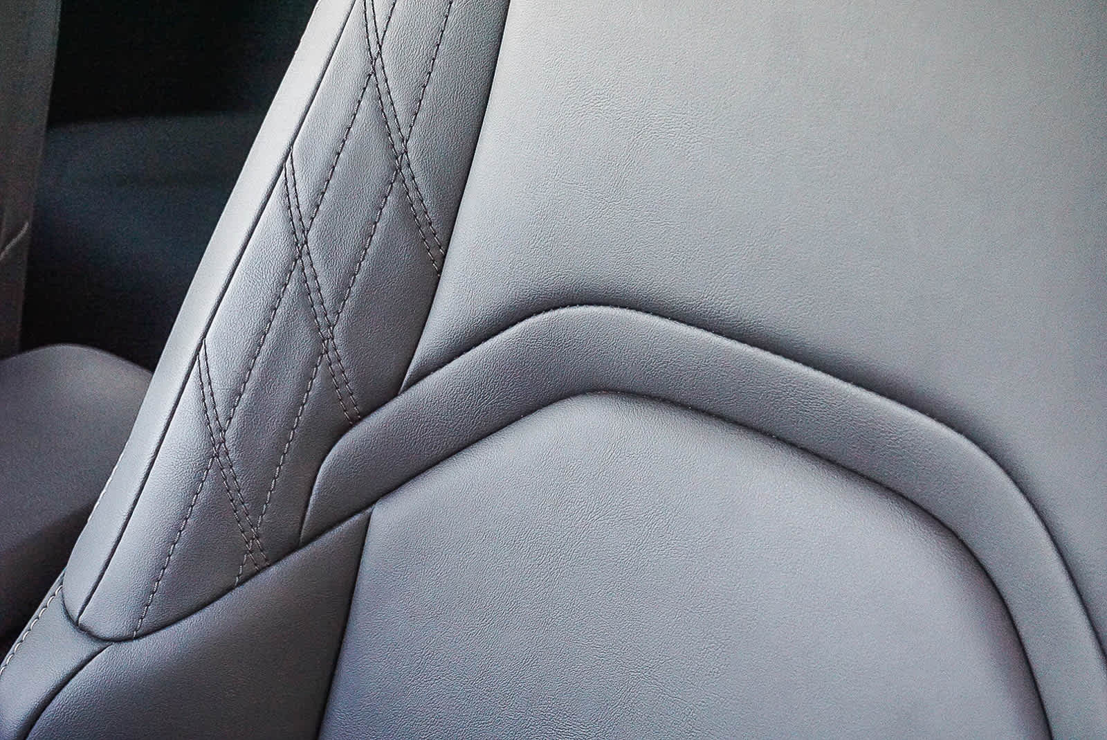 Thumbnail: 2024 Lexus UX - 25