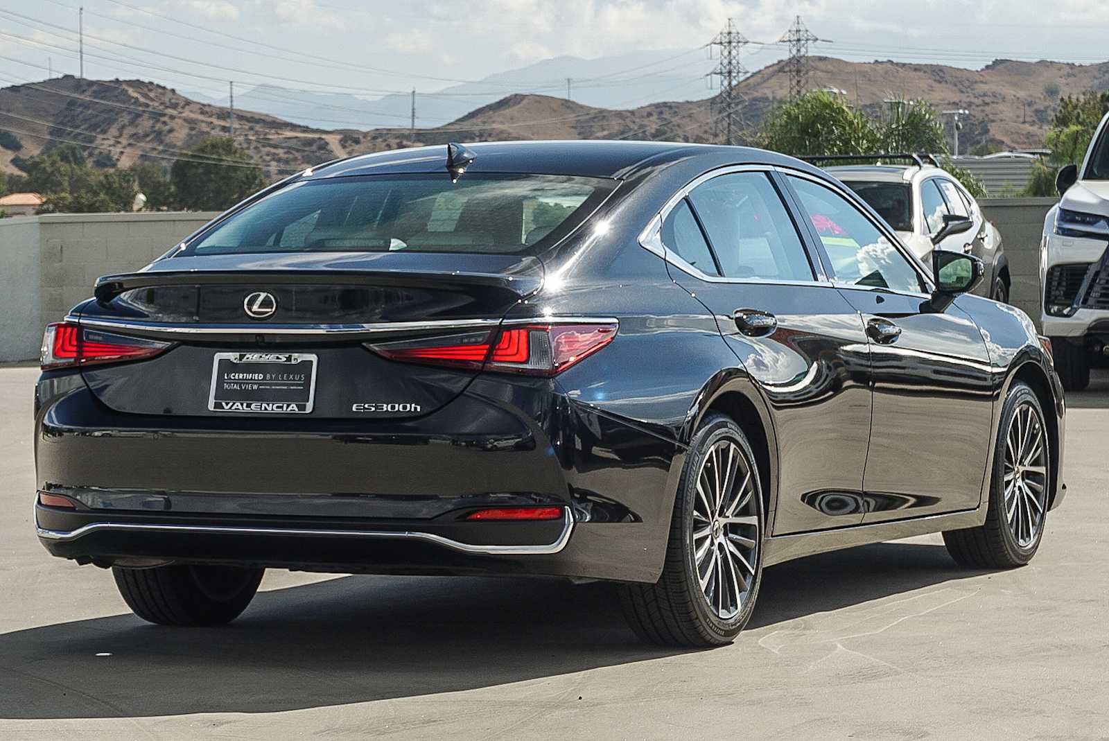 2025 Lexus ES Premium photo 4
