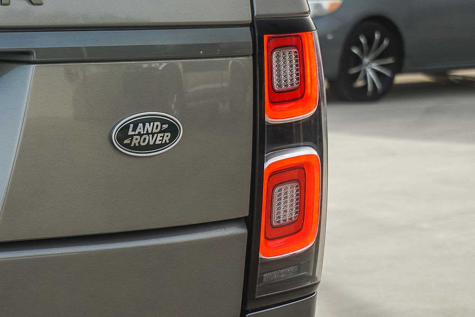 Thumbnail: 2022 Land Rover Range Rover - 11