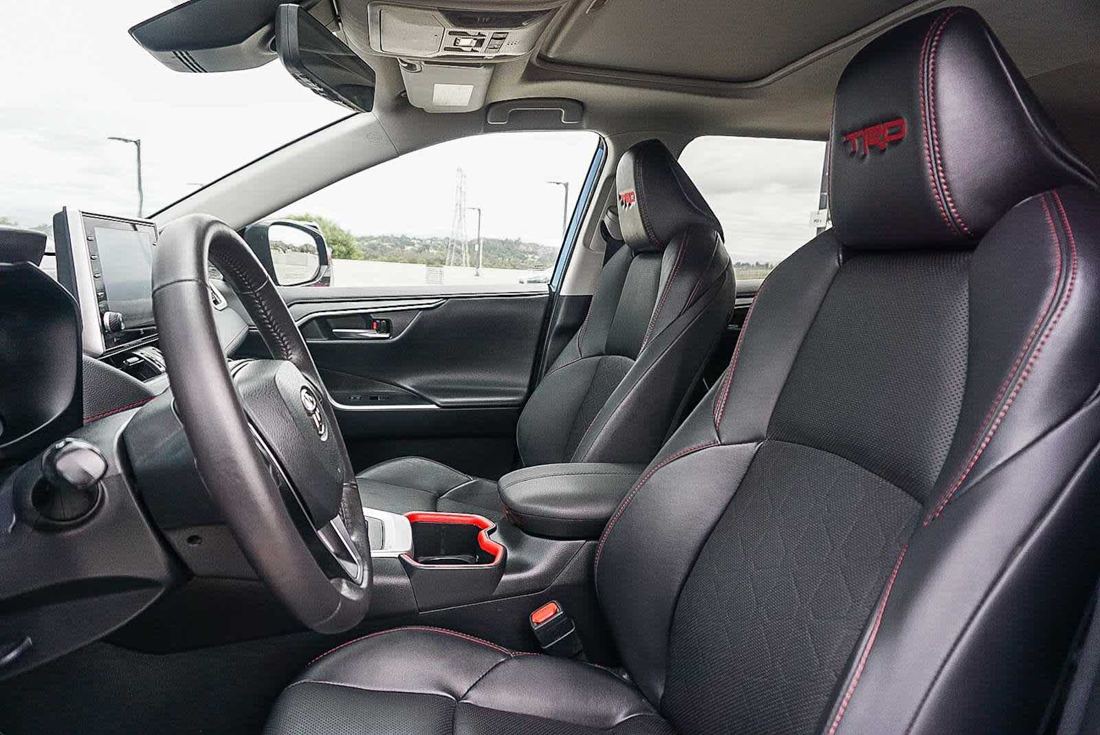 Thumbnail: 2022 Toyota RAV4 - 23