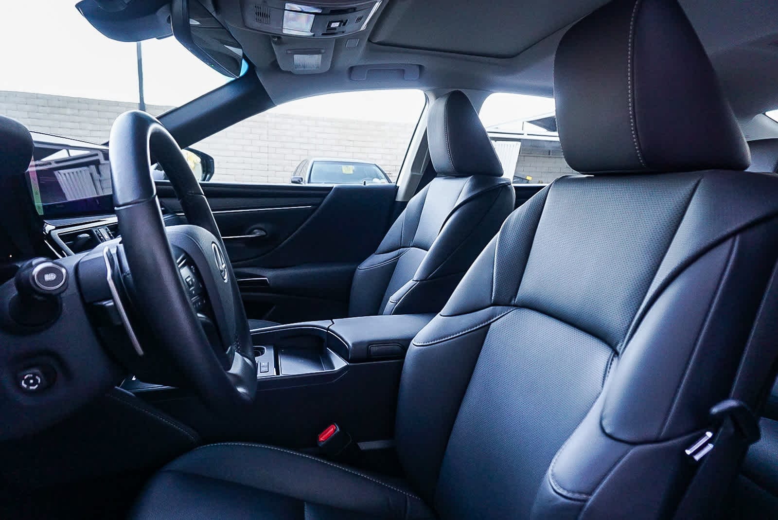 Thumbnail: 2025 Lexus ES - 19