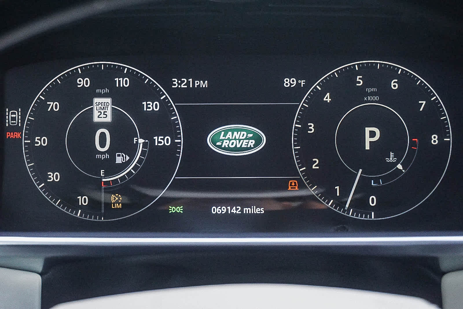 Thumbnail: 2017 Land Rover Range Rover - 23