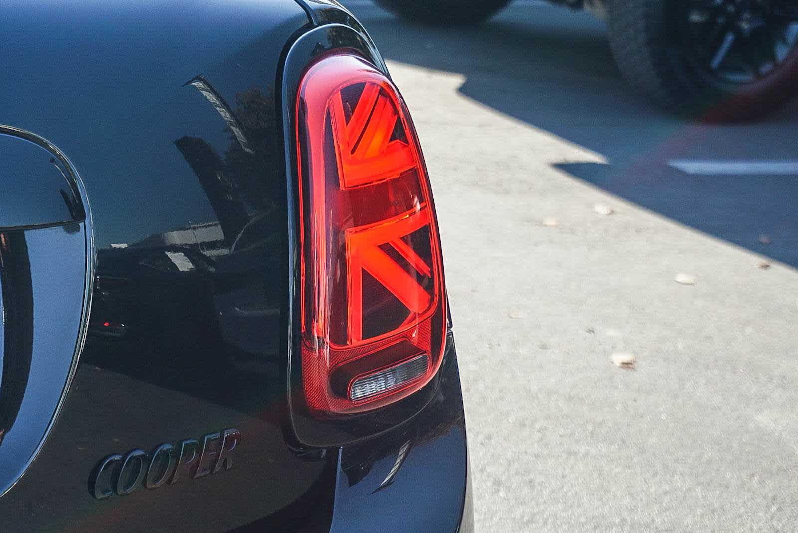 Thumbnail: 2021 MINI Cooper Hardtop - 13