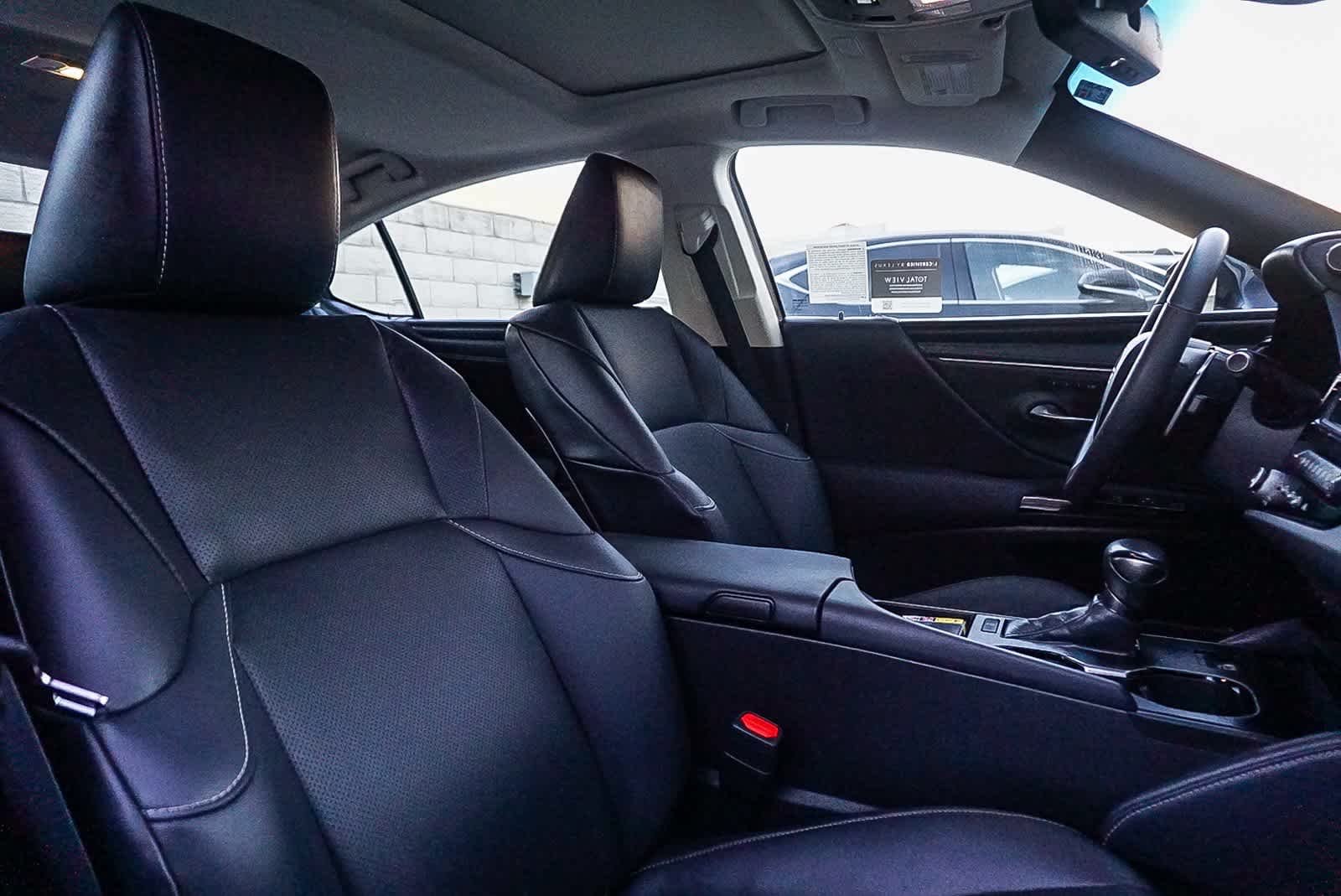 Thumbnail: 2023 Lexus ES - 18