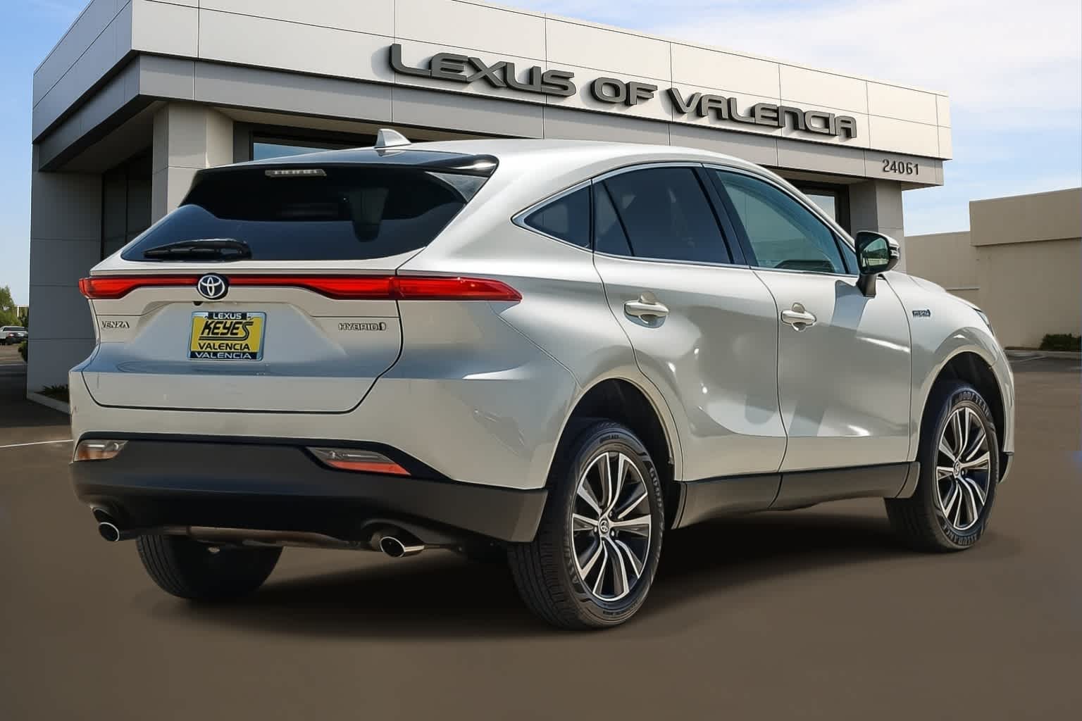 Thumbnail: 2021 Toyota Venza - 4