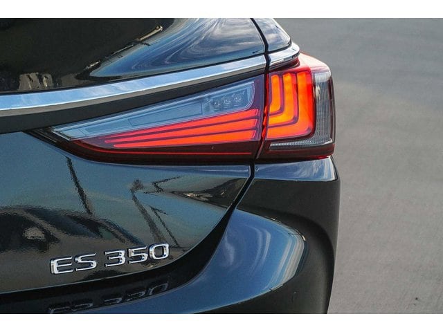 Thumbnail: 2025 Lexus ES - 11