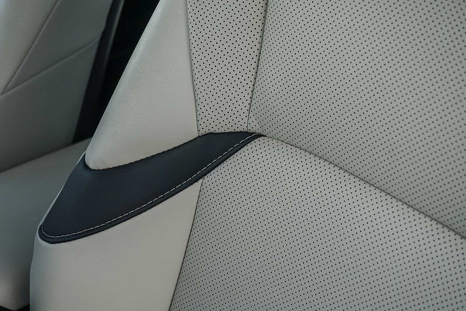 Thumbnail: 2025 Lexus ES - 26