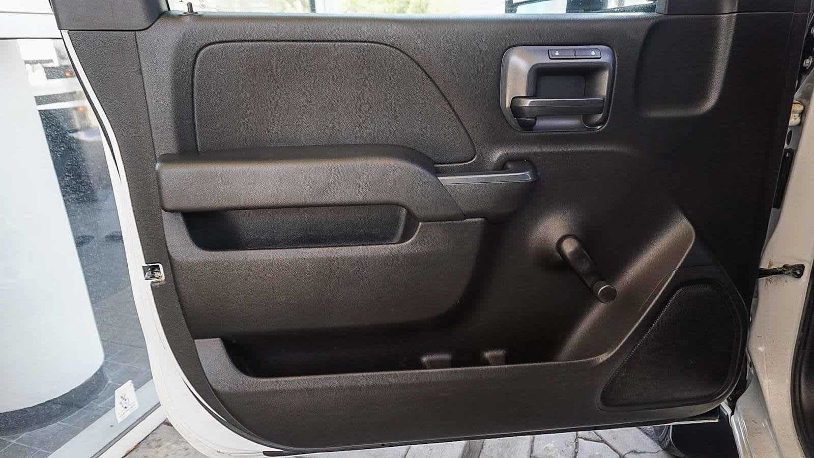 Thumbnail: 2016 Chevrolet Silverado 3500 - 31
