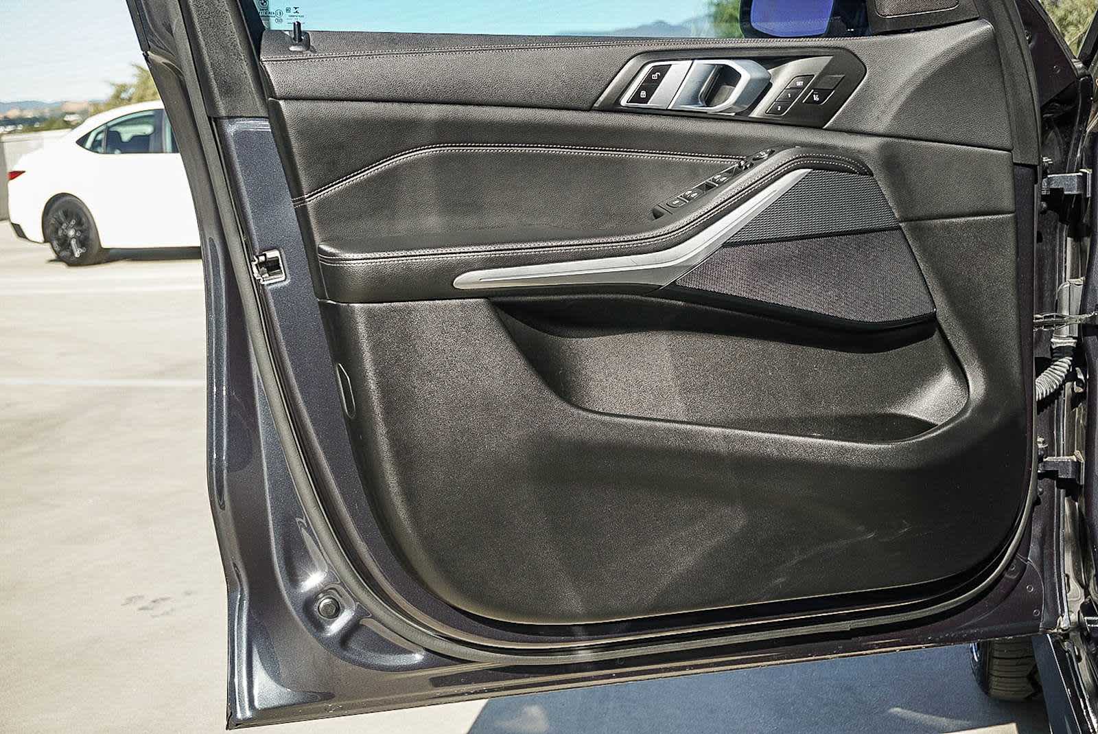 Thumbnail: 2022 BMW X5 - 23