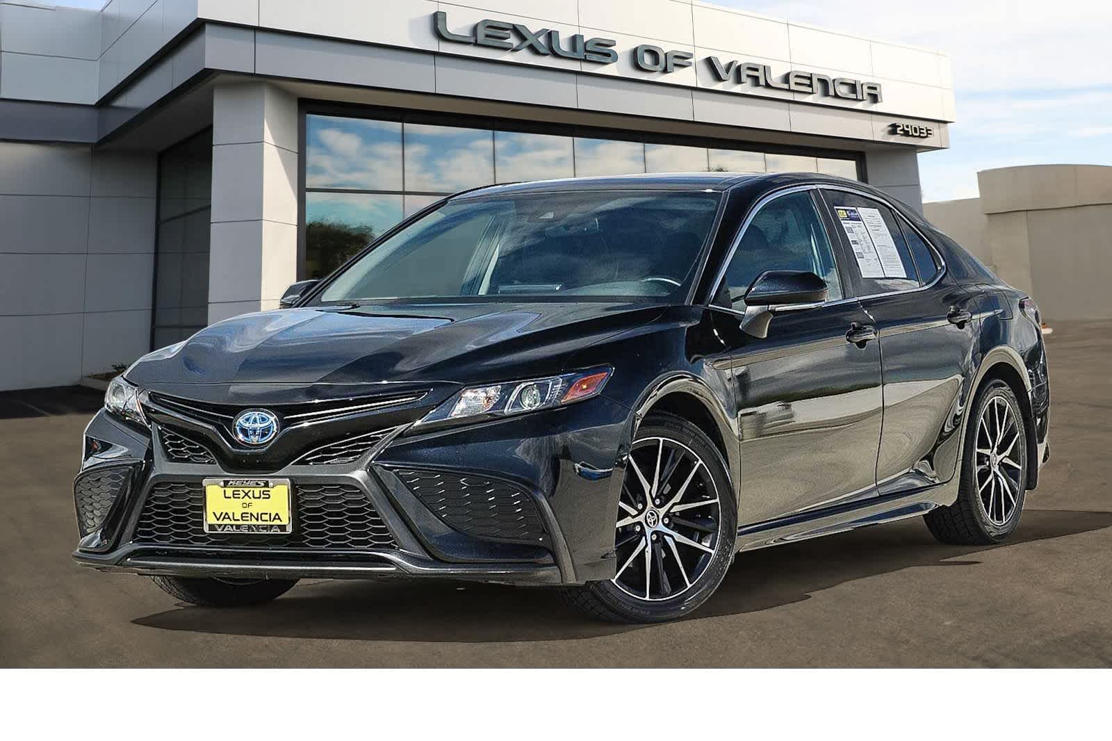 2024 Toyota Camry SE photo 2