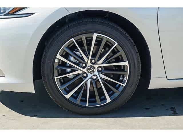 Thumbnail: 2025 Lexus ES - 45