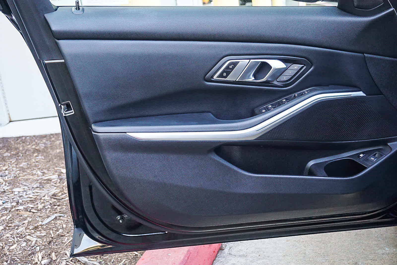 Thumbnail: 2023 BMW 3 Series - 22