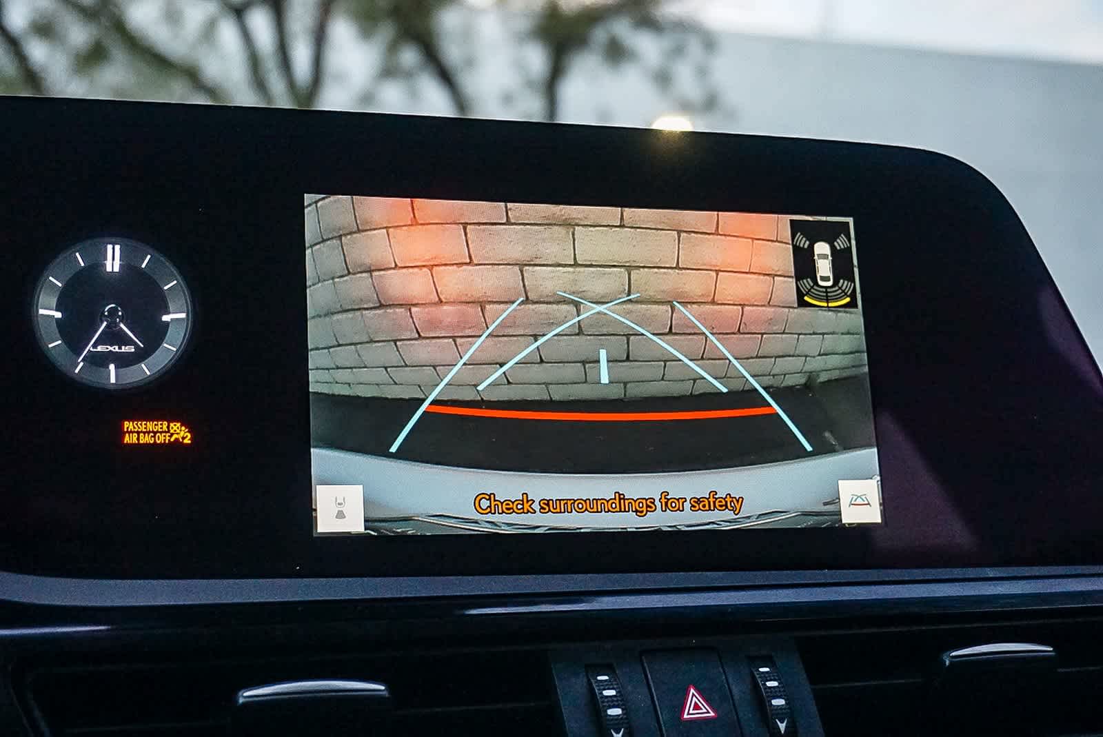 Thumbnail: 2023 Lexus ES - 25