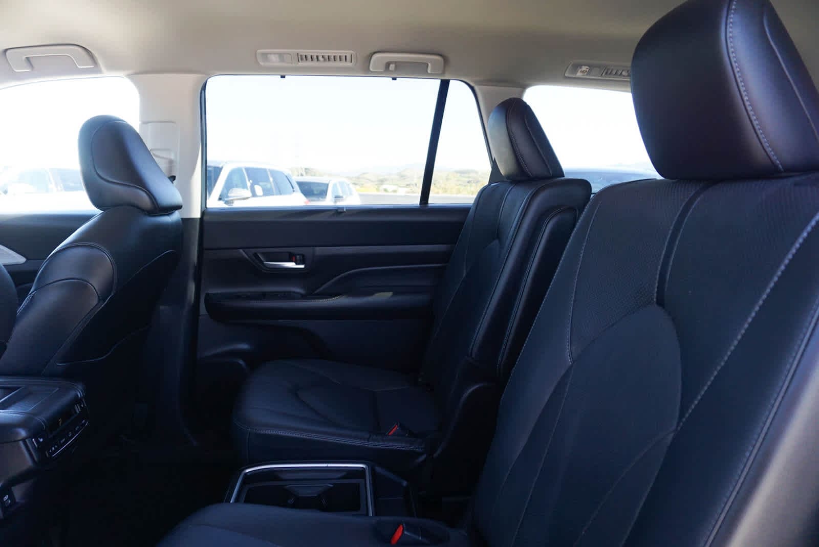 Thumbnail: 2024 Toyota Grand Highlander - 18