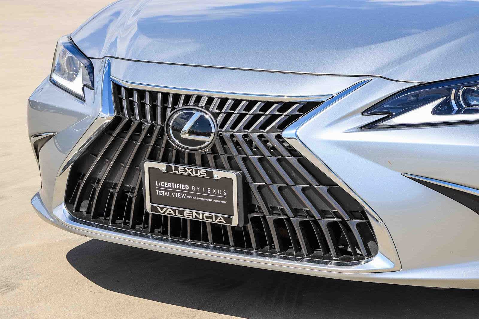 Thumbnail: 2025 Lexus ES - 7