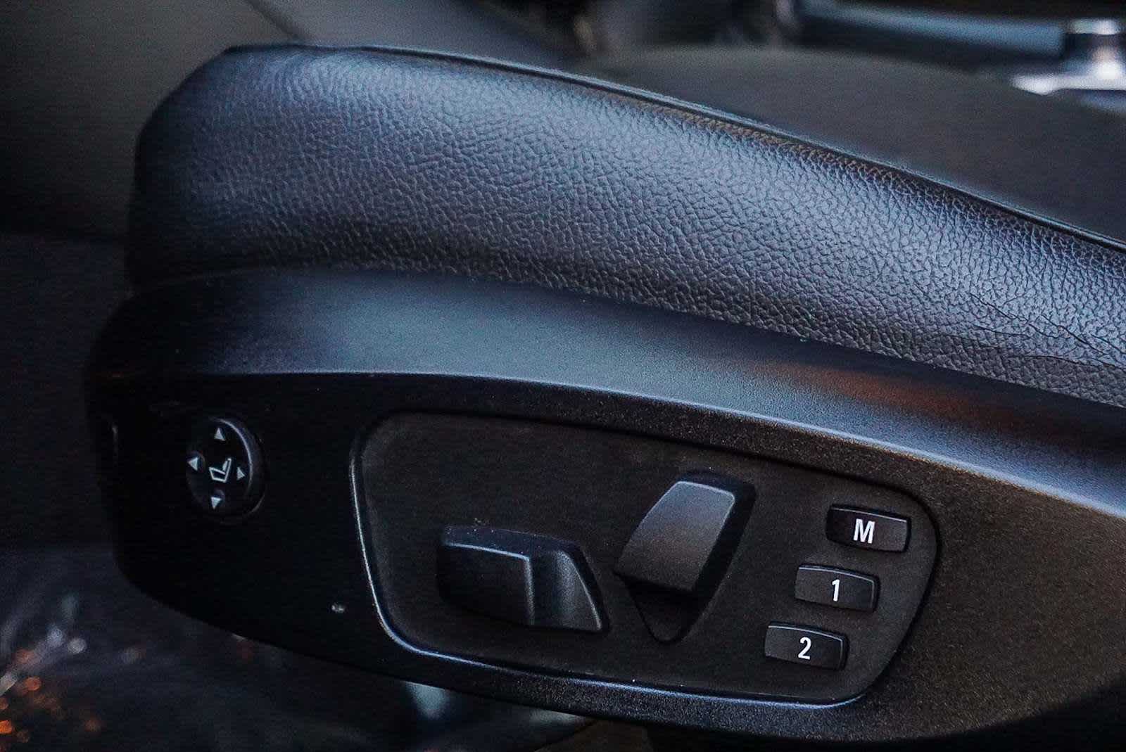 Thumbnail: 2015 BMW X1 - 21