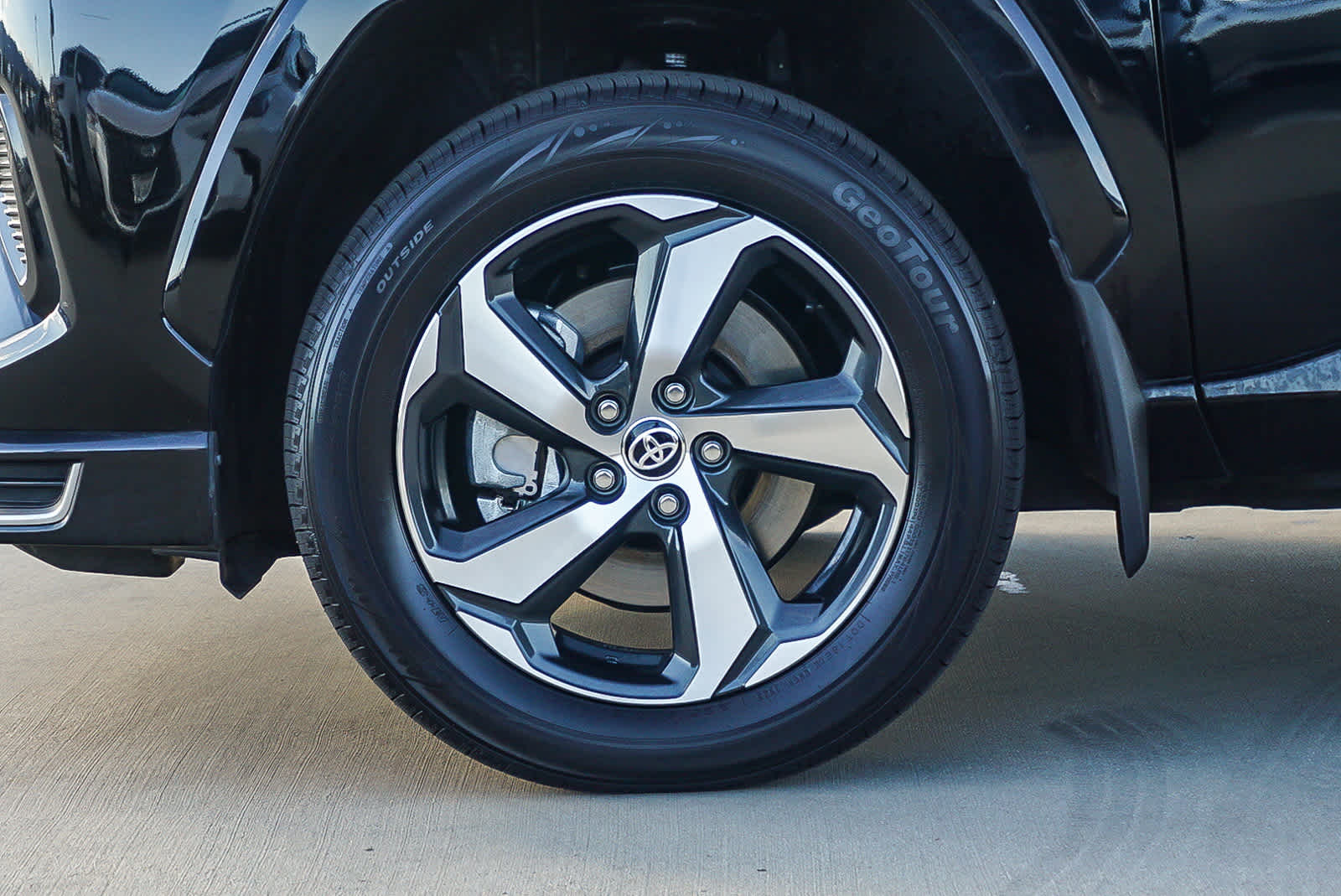 Thumbnail: 2024 Toyota RAV4 - 9