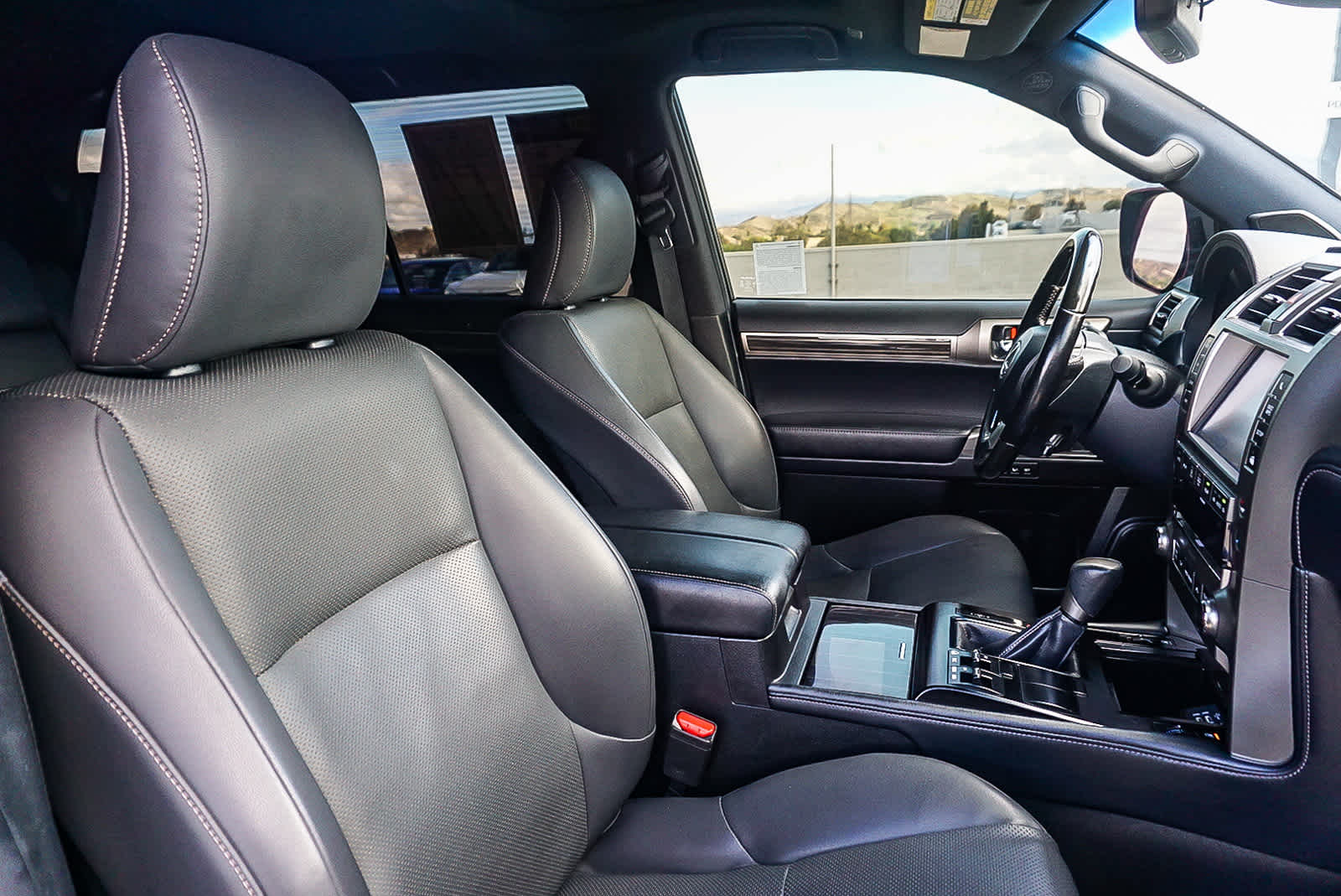 Thumbnail: 2020 Lexus GX - 17