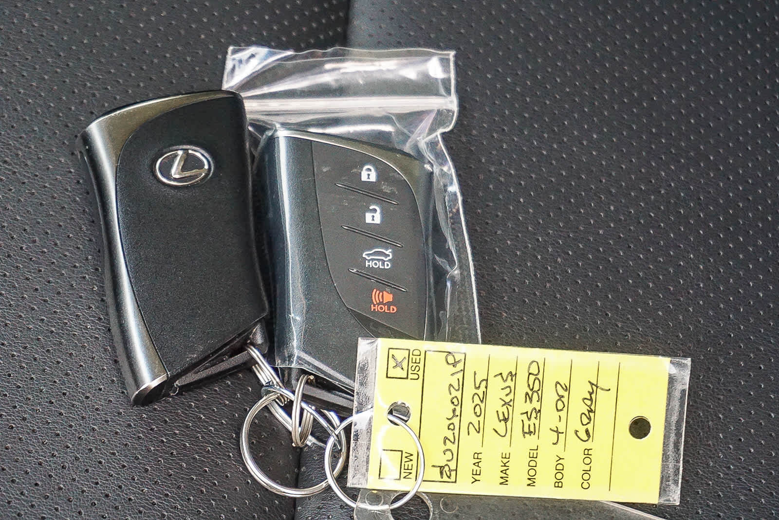 Thumbnail: 2025 Lexus ES - 30