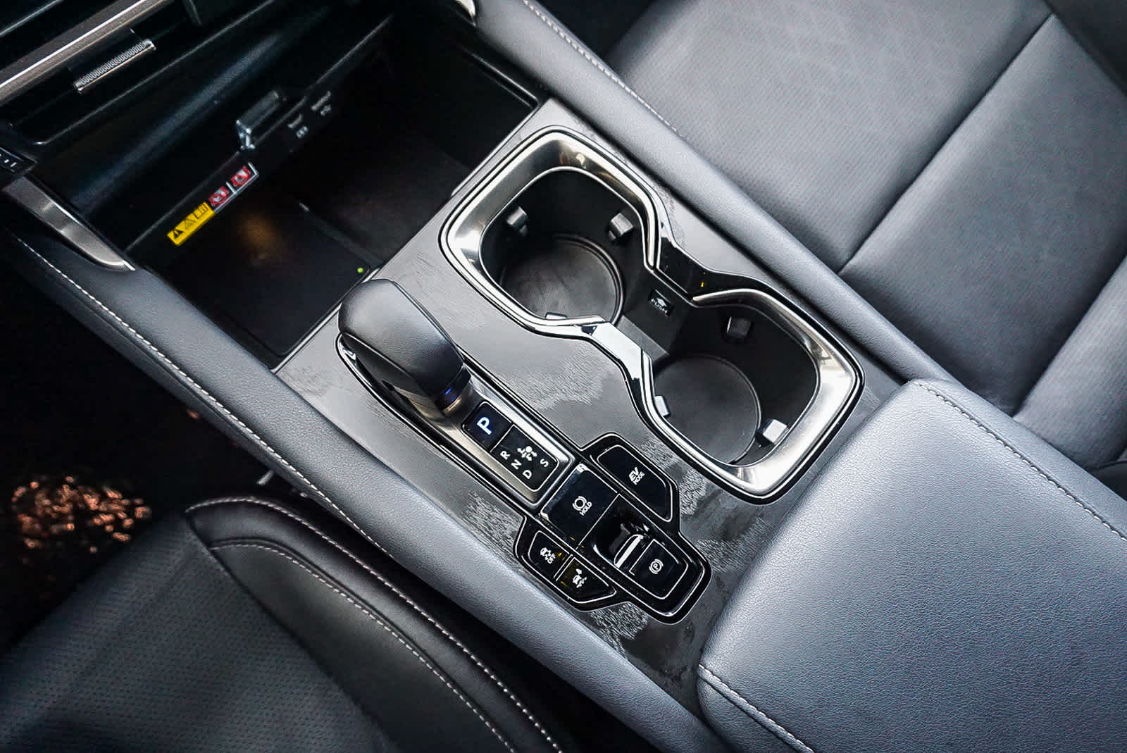 Thumbnail: 2025 Lexus RX - 23