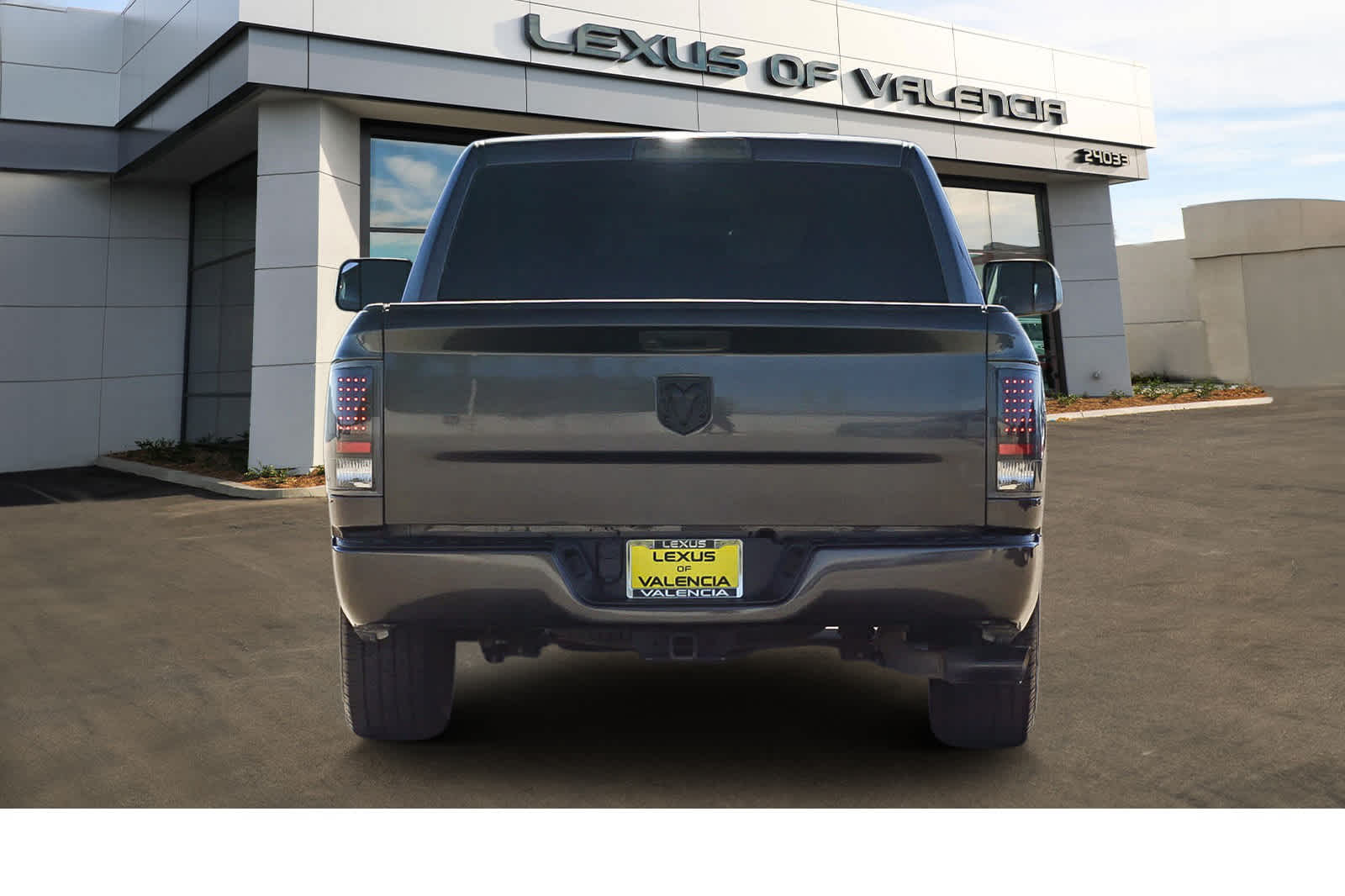 Thumbnail: 2019 RAM 1500 Classic - 3