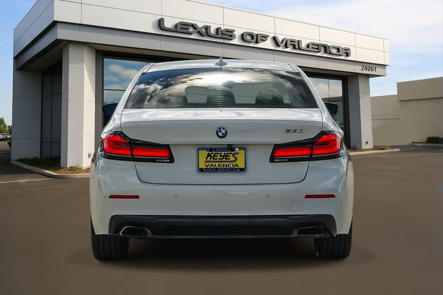 2021 BMW 530i photo 4