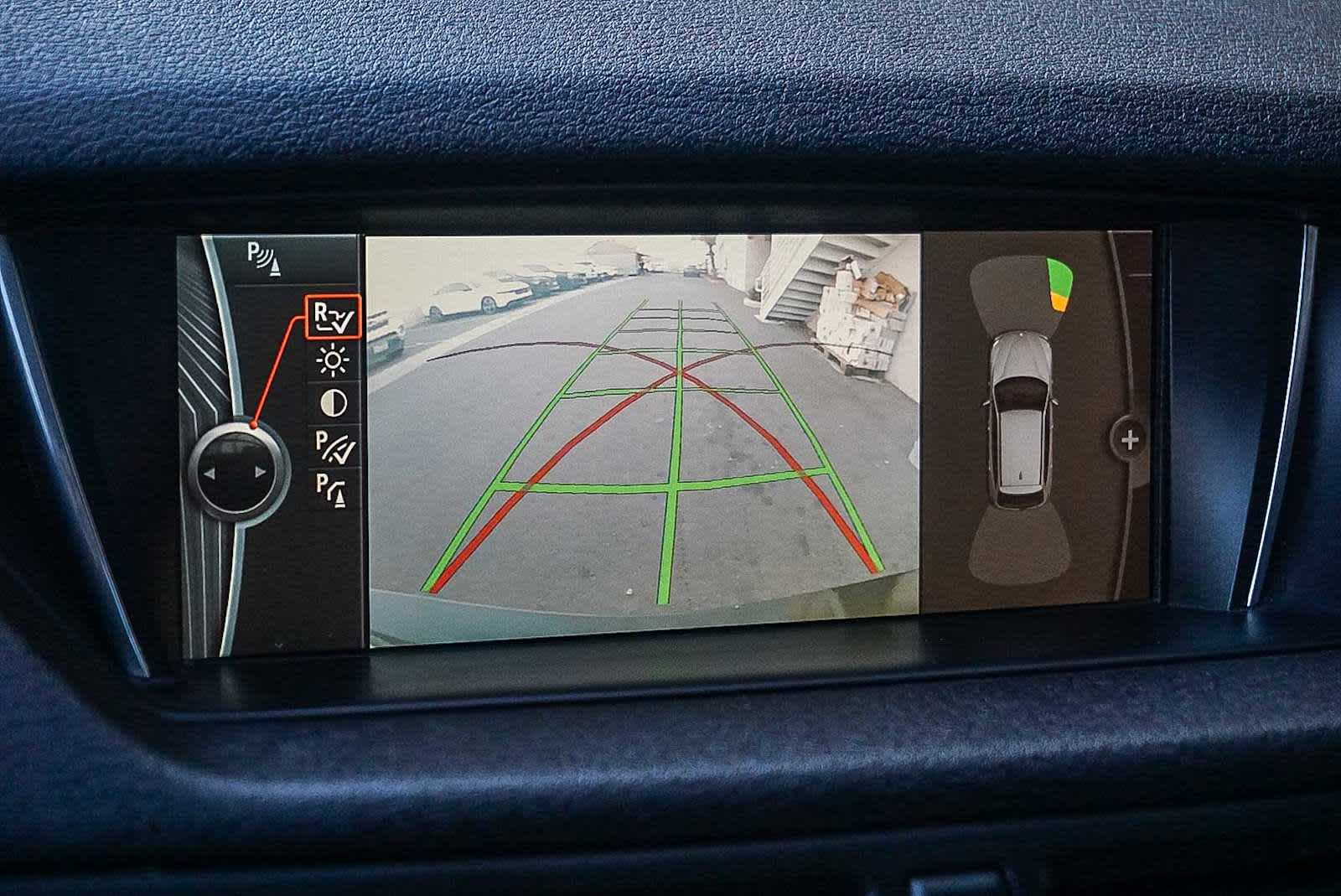 Thumbnail: 2015 BMW X1 - 23