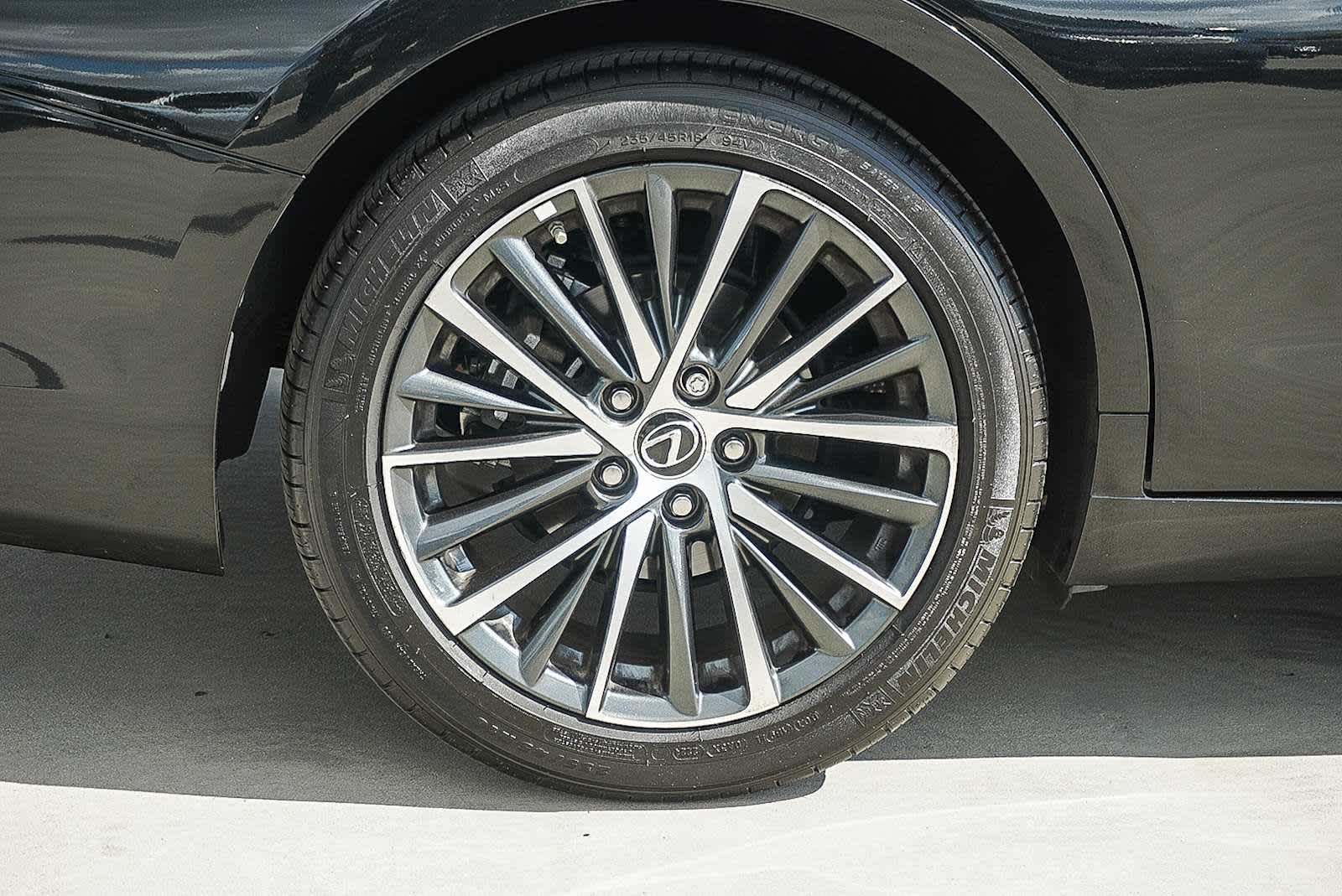 Thumbnail: 2025 Lexus ES - 10