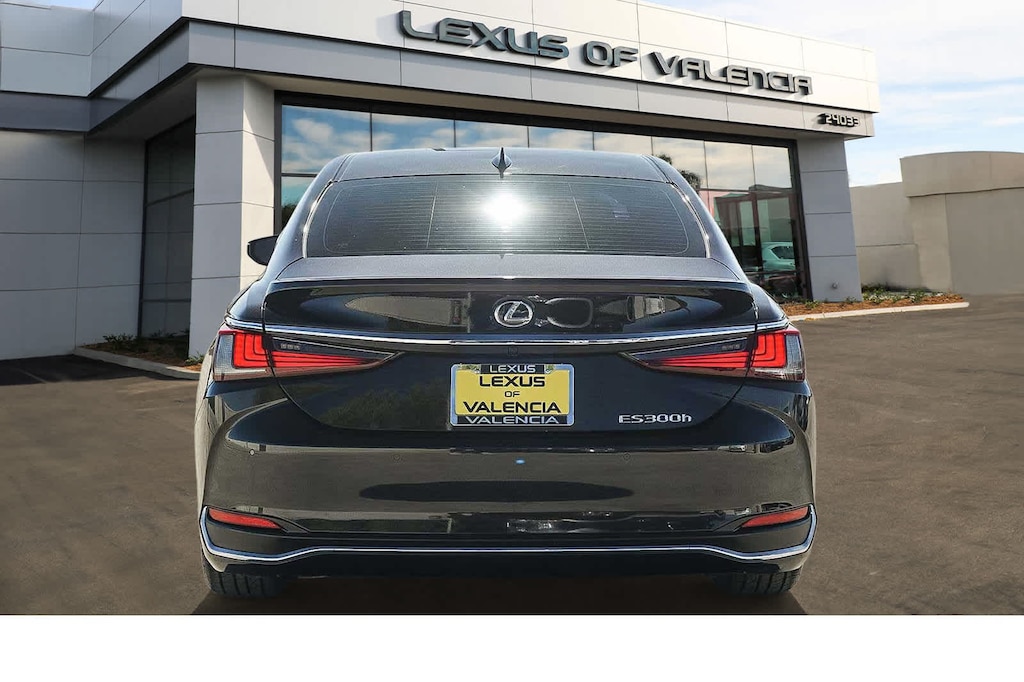 Used 2023 Lexus ES 300h Luxury Sedan