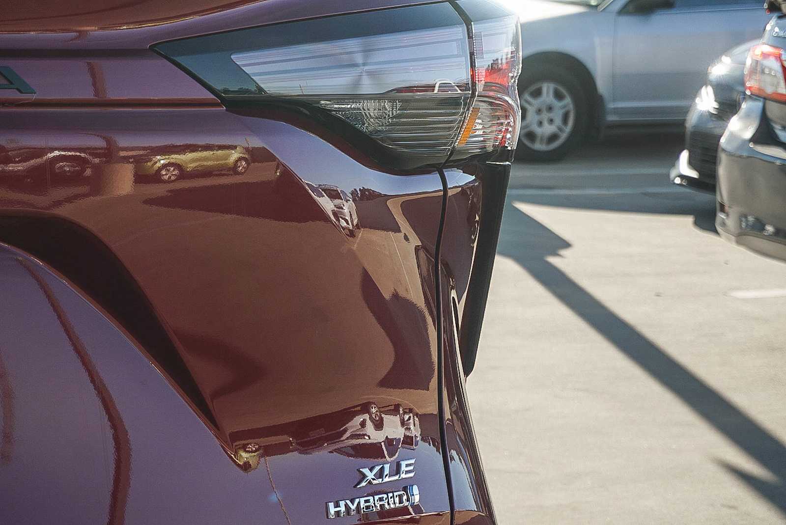 Thumbnail: 2023 Toyota Sienna - 11