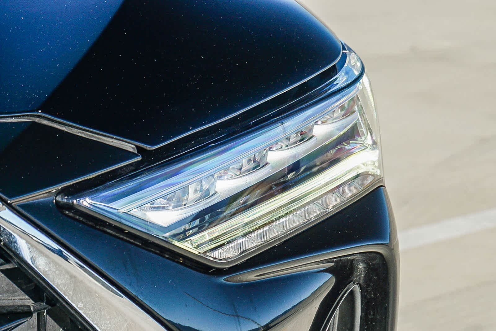 Thumbnail: 2023 Acura MDX - 8