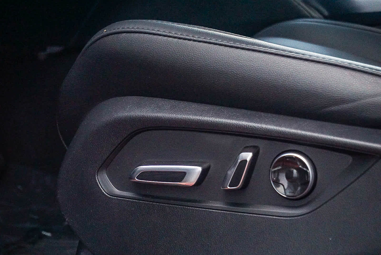 Thumbnail: 2023 Acura MDX - 22