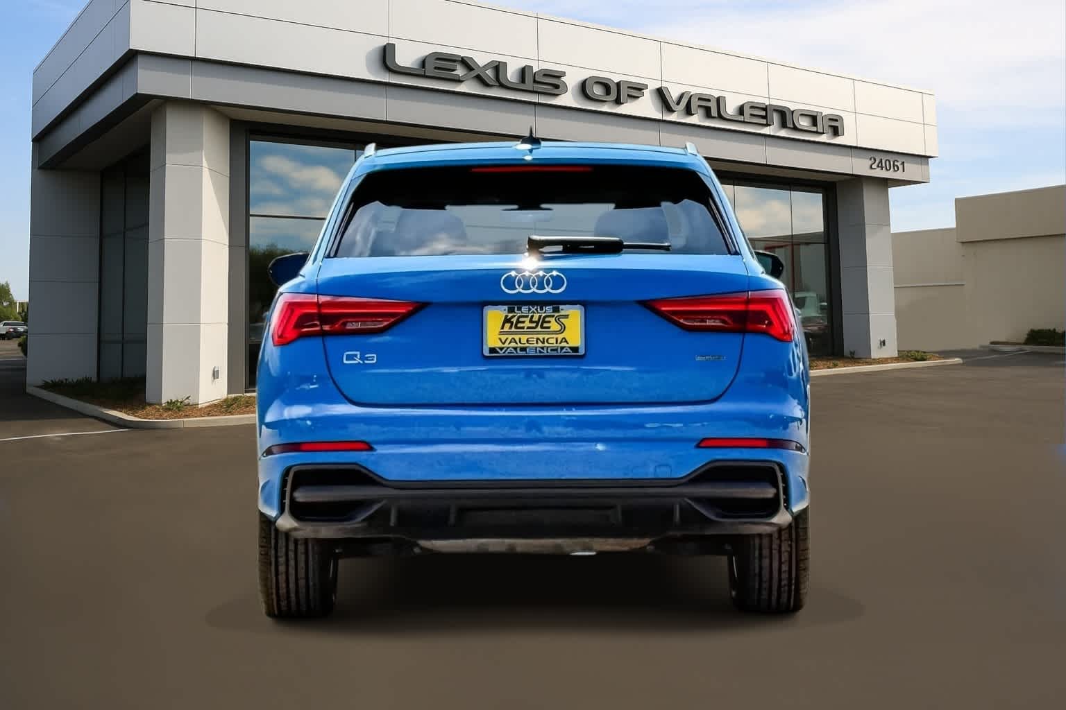Thumbnail: 2023 Audi Q3 - 2