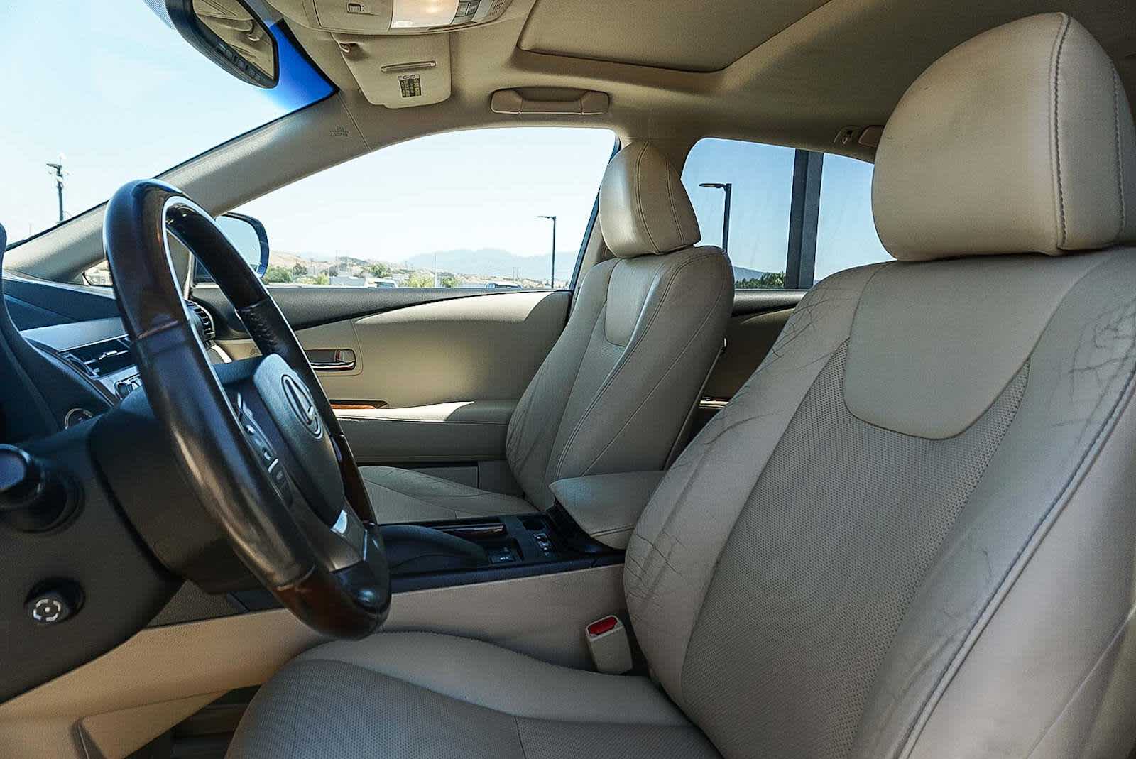 Thumbnail: 2015 Lexus RX - 18