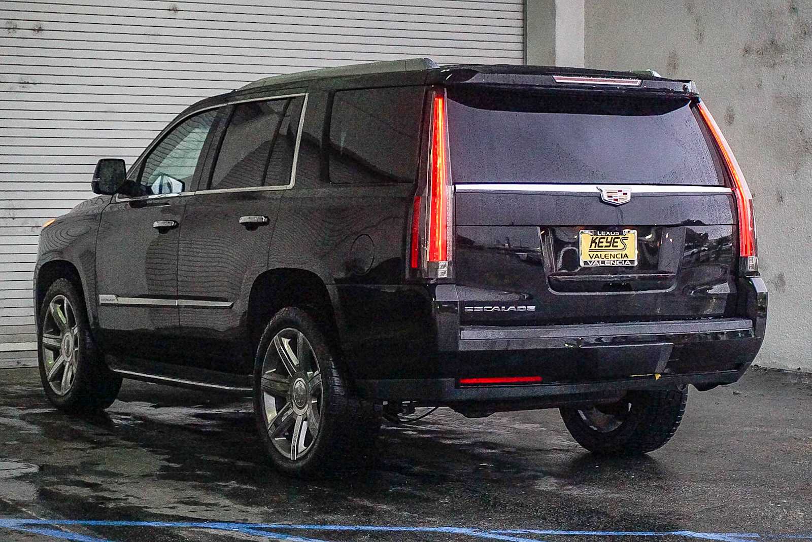 Thumbnail: 2019 Cadillac Escalade - 16