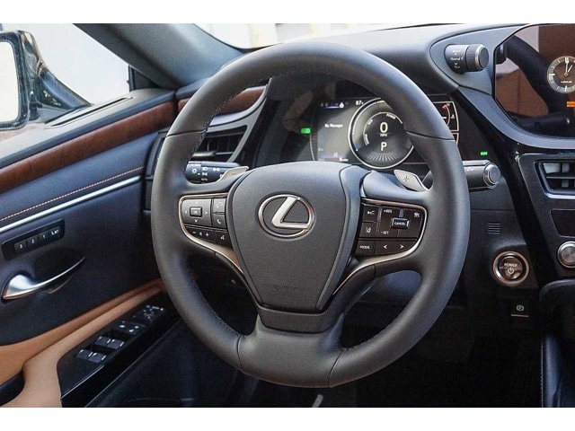 Thumbnail: 2025 Lexus ES - 17