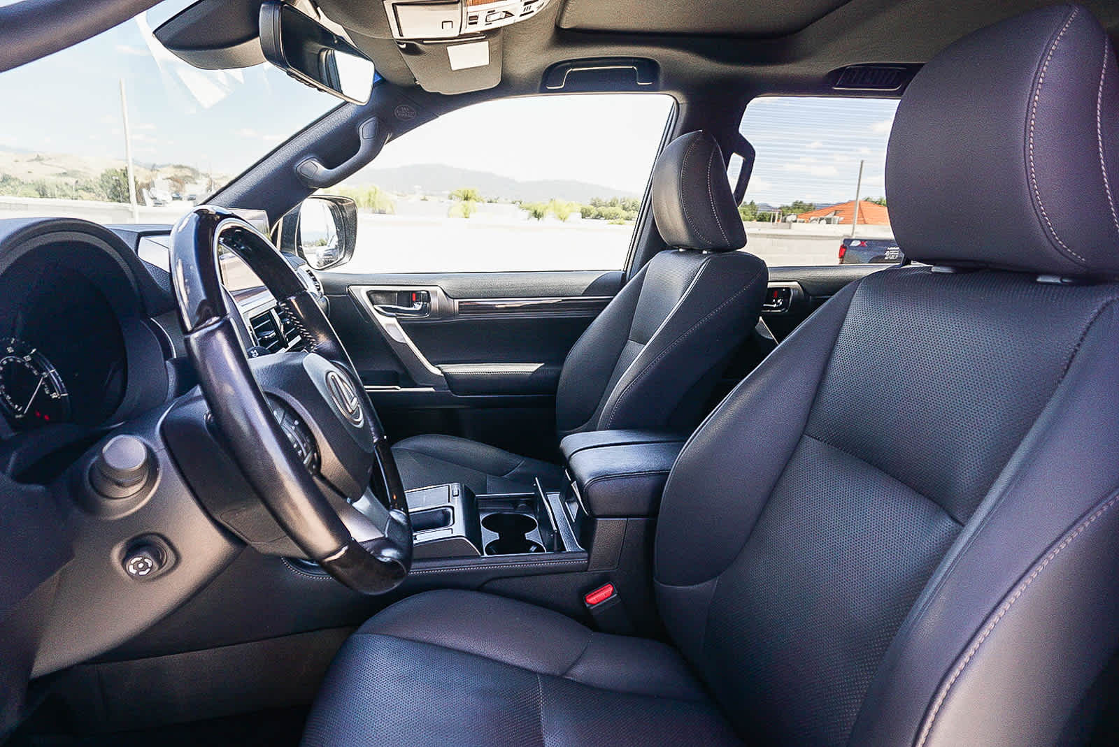 Thumbnail: 2022 Lexus GX - 18