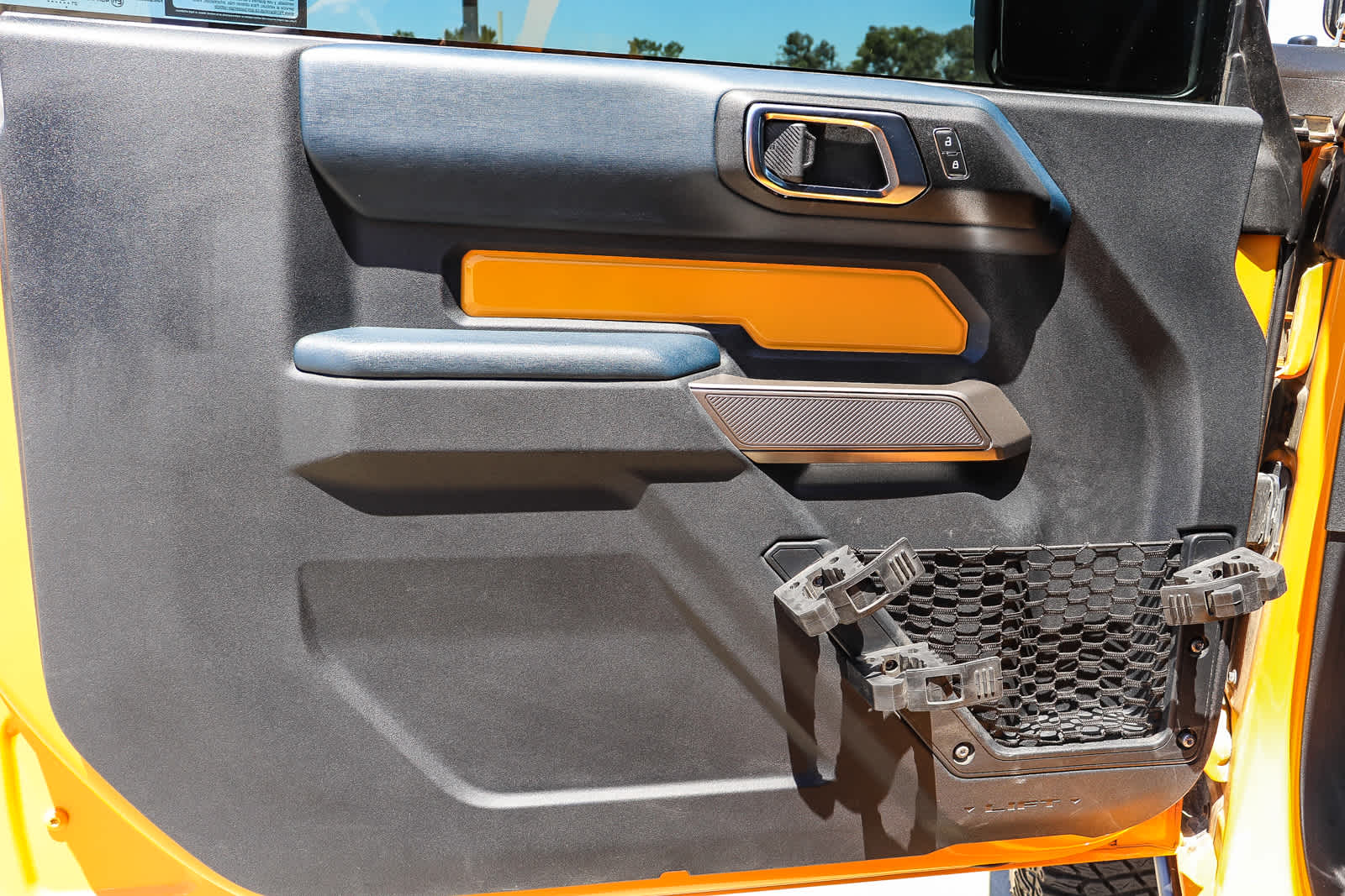 Thumbnail: 2021 Ford Bronco - 19