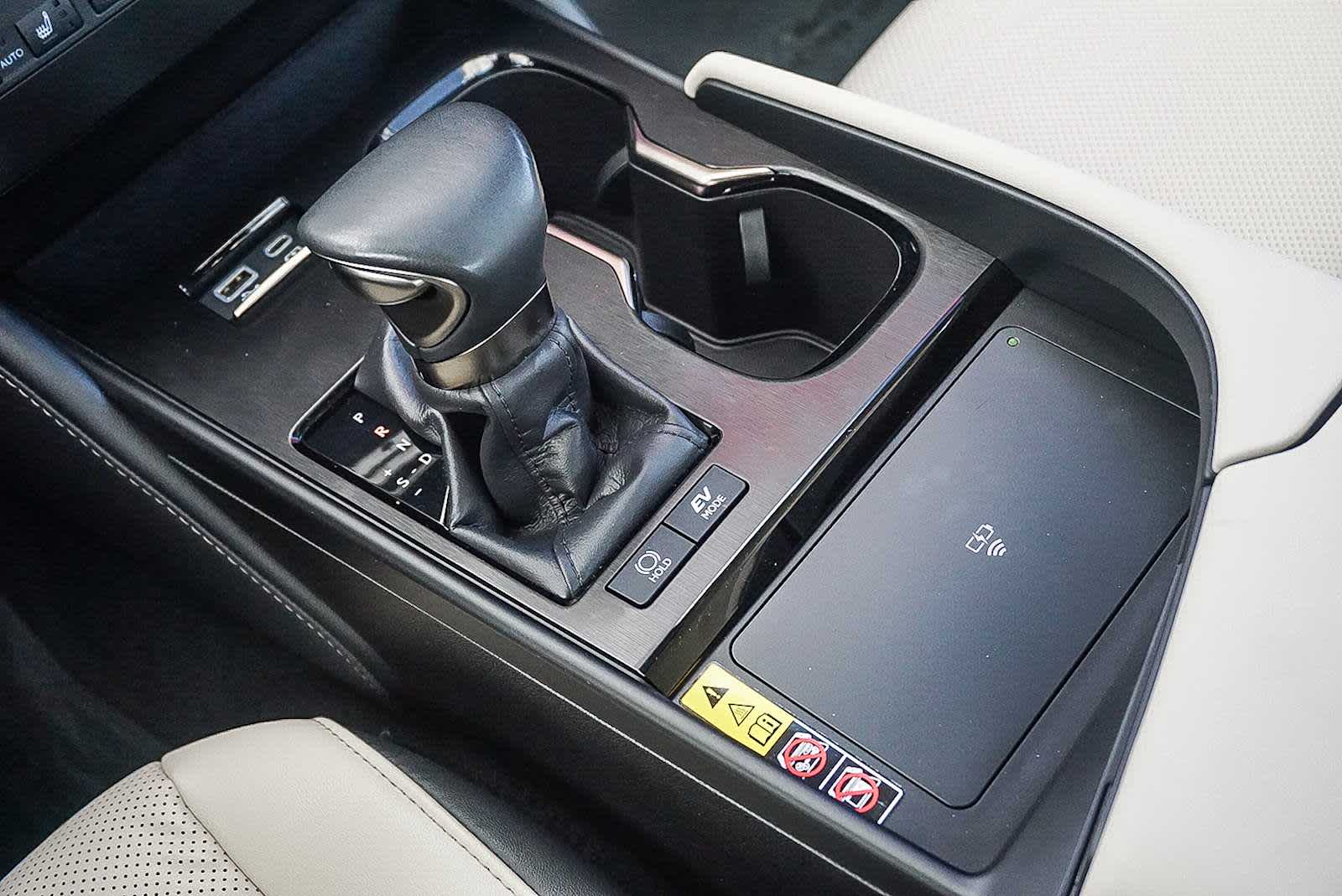 Thumbnail: 2025 Lexus ES - 23