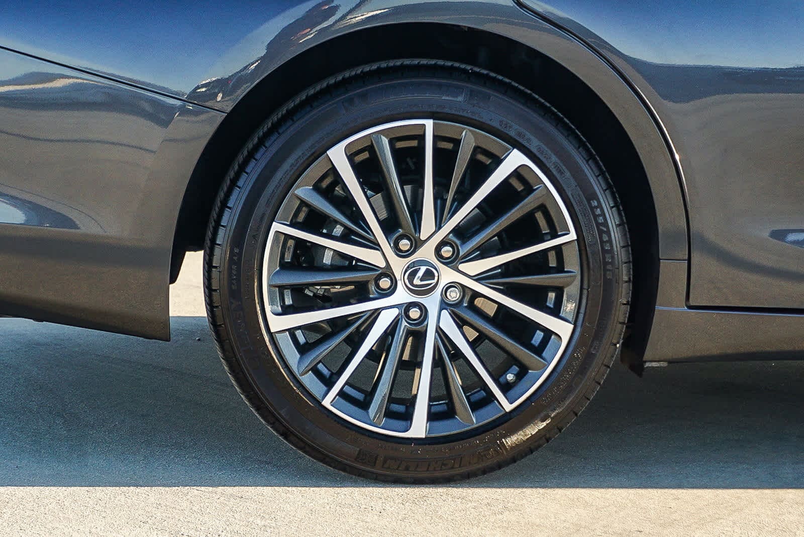 Thumbnail: 2025 Lexus ES - 11