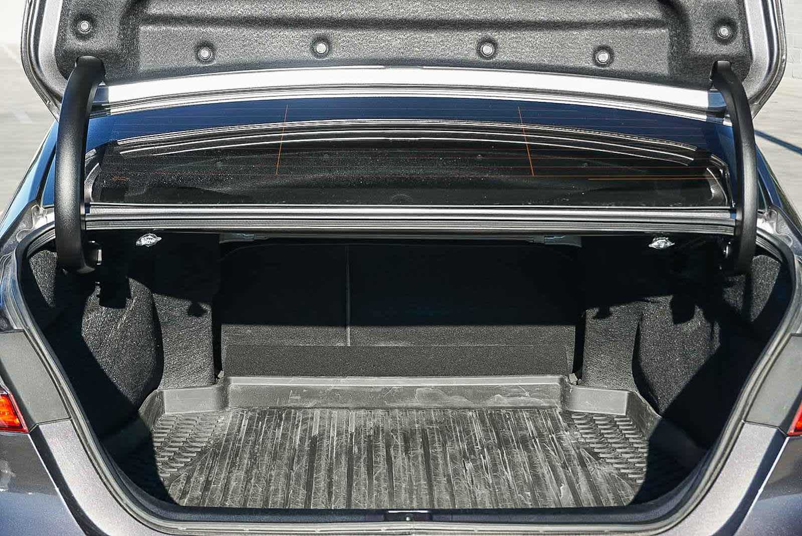 Thumbnail: 2023 Toyota Camry - 27