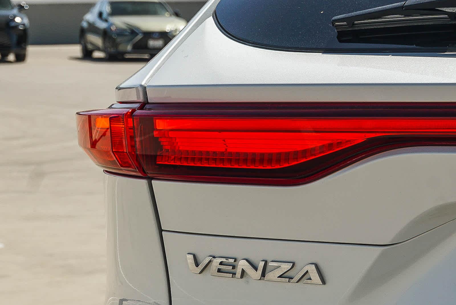Thumbnail: 2021 Toyota Venza - 11
